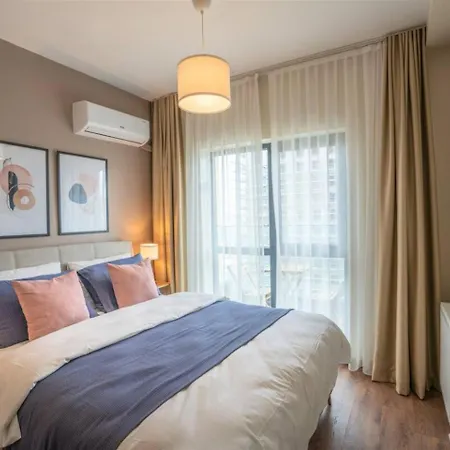 Daire Charming And Cozy 1-bedroom Explore The